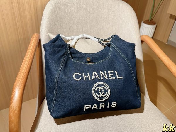 Cc new arrival denim pearl hobo bag size: 38*32*15 cm