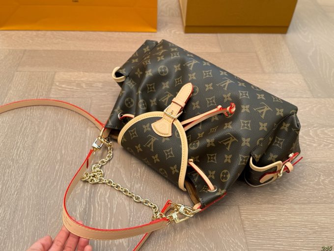 Louis new arrival vintage chain bag size: 31*22 cm - Image 7