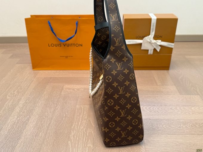Louis new arrival vintage hobo bag 002 - Image 6