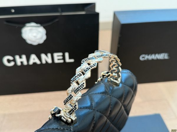 Cc new arrival woc chain bag size: 19*12 cm