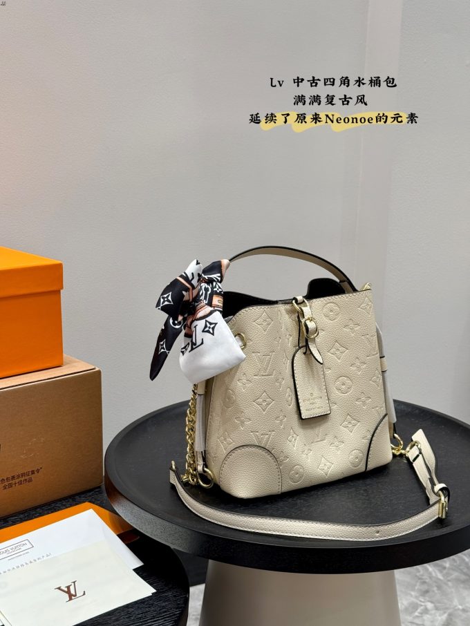 Louis new arrival vintage bucket bag 002 size: 20*20 cm - Image 4