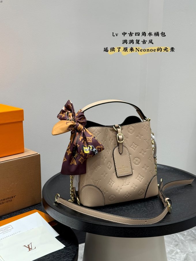 Louis new arrival vintage bucket bag 002 size: 20*20 cm - Image 3