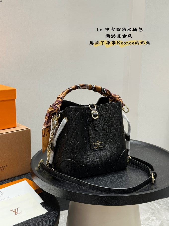 Louis new arrival vintage bucket bag 002 size: 20*20 cm