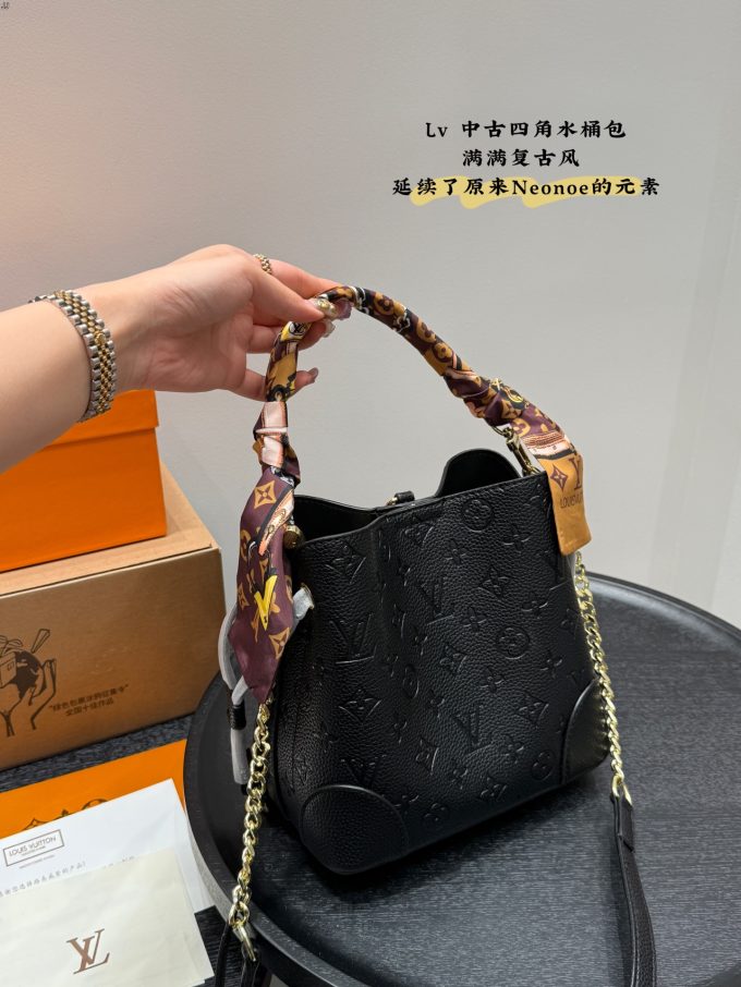 Louis new arrival vintage bucket bag 002 size: 20*20 cm - Image 10