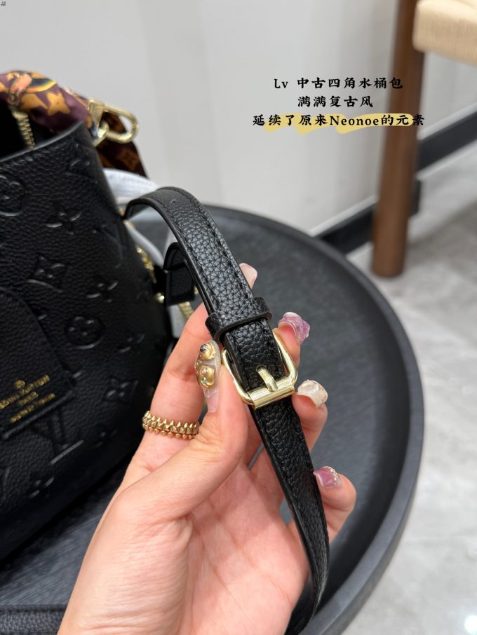 Louis new arrival vintage bucket bag 002 size: 20*20 cm - Image 11