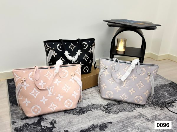 Louis new arrival neverfull bag N41605 size: 32*29*17 cm