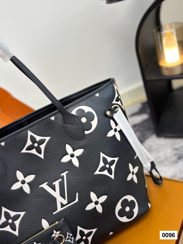 Louis new arrival neverfull bag N41605 size: 32*29*17 cm