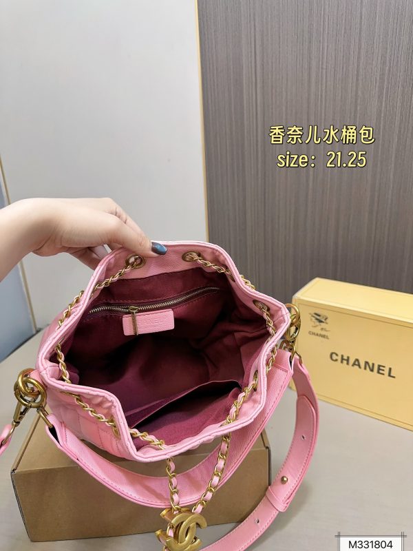 CC new arrival bucket bag size: 21*25 cm
