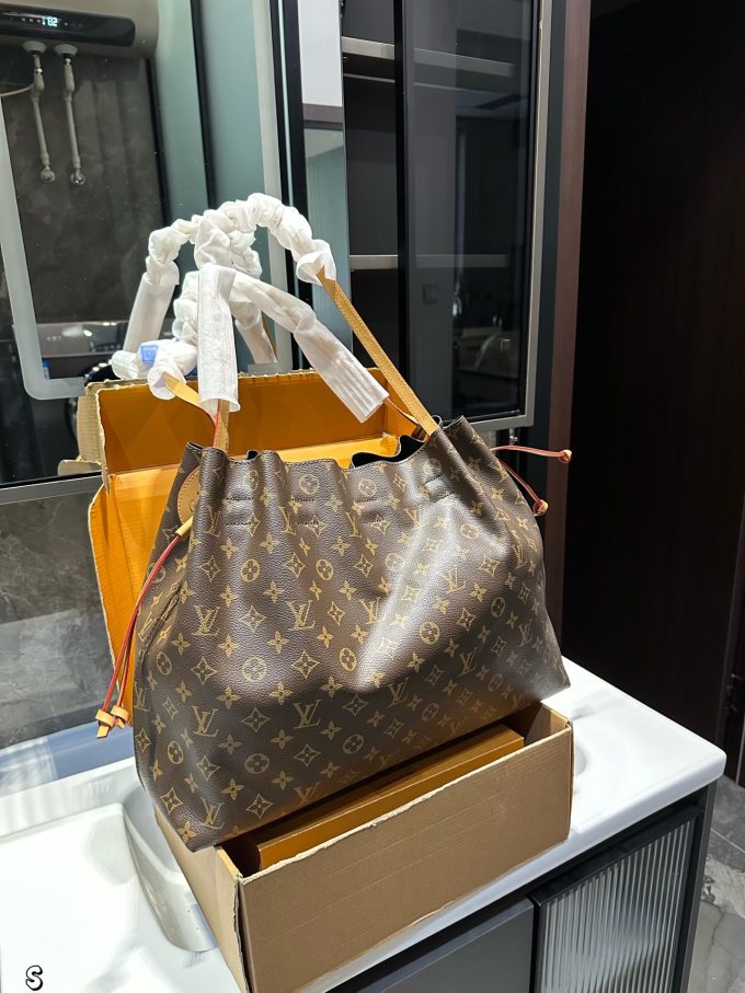 louis new arrival shopping tote bag size:42 * 30cm - Image 8
