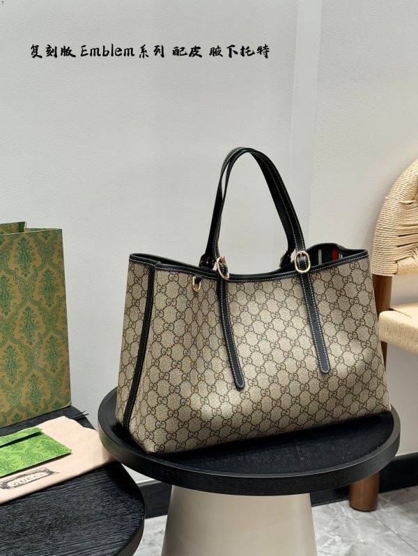 GG new arrival Emblem tote bag size: 38 * 26cm