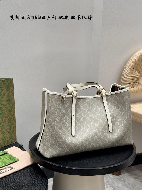 GG new arrival Emblem tote bag size: 38 * 26cm