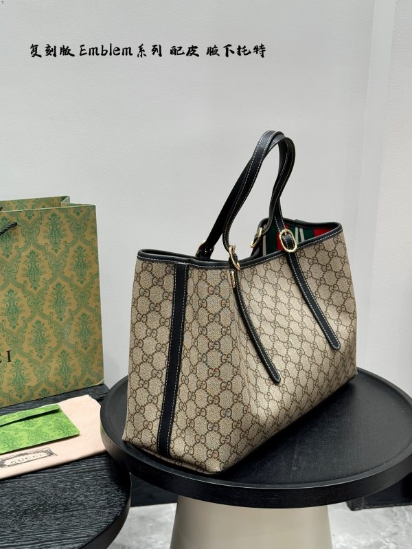 GG new arrival Emblem tote bag size: 38 * 26cm