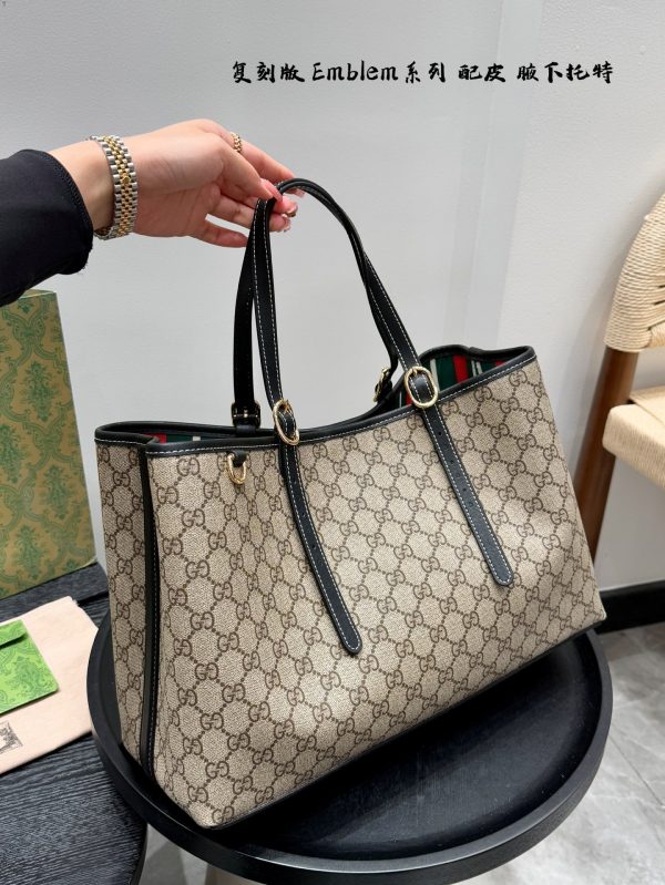 GG new arrival Emblem tote bag size: 38 * 26cm