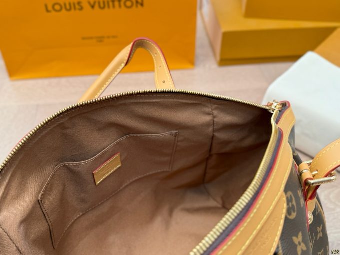 Louis new arrival vintage bag 009 size: 32 * 21 cm - Image 7