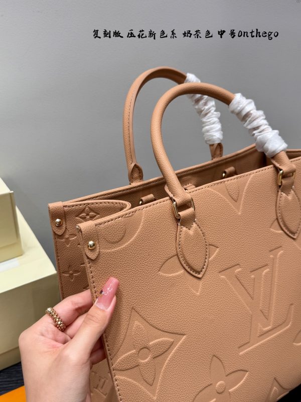 Louis new arrival onthego tote bag 008