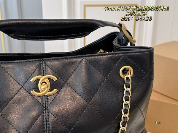 Cc new arrival 25A hobo tote bag size: 34*26 cm