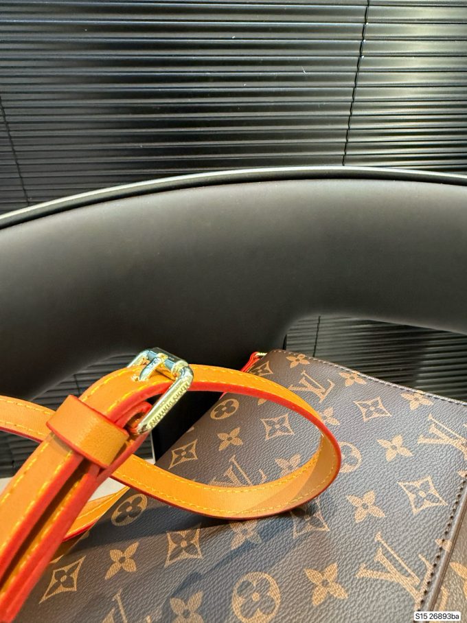 Louis new arrival Musette Tango vintage bag size: 25*20 cm - Image 6