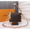 L-bag Model: 46358 Size: 23x16x6cm