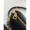 L-bag Size: 20 x 16 x 12 cm