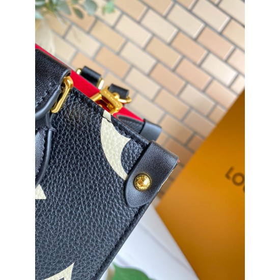 L-bag Size: 25 x 19 x 11.5 cm