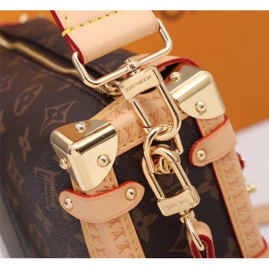 L-bag Model: 46358 Size: 23x16x6cm