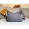 L-bag Size: 25 x 15 x 8 cm