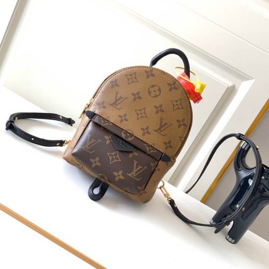 L-bag Model: M44872 Size:17x22x10cm