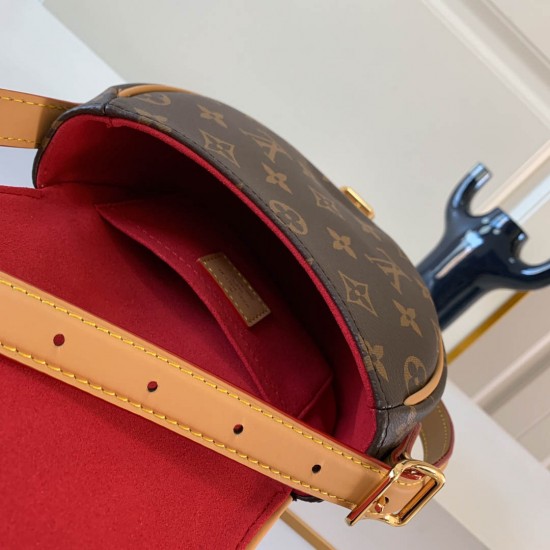 L-bag Model: M44860 Size 18*15*8cm