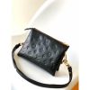 L-bag Size: 20 x 16 x 12 cm