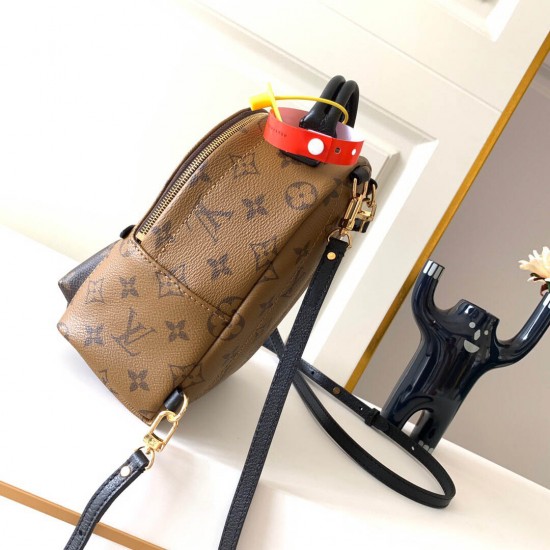 L-bag Model: M44872 Size:17x22x10cm
