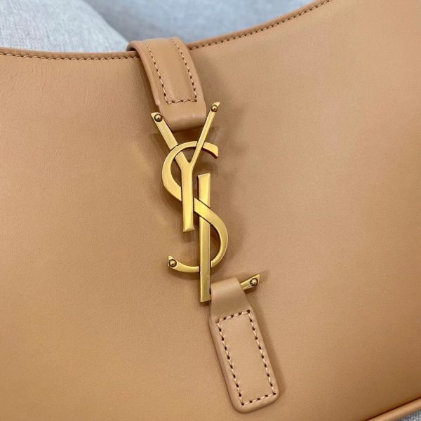 Y Le 5 A 7  Hobo Bag