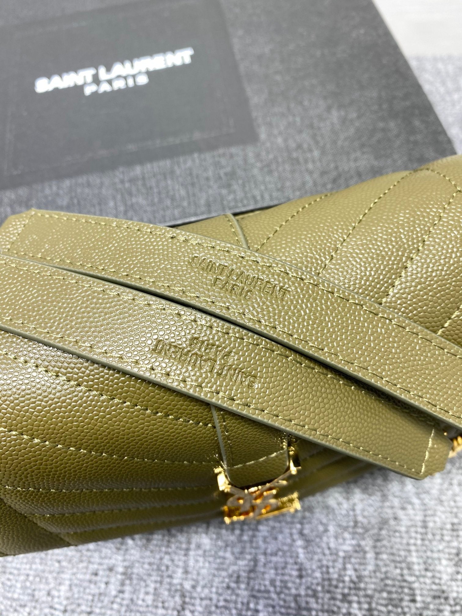 Y  Envelope Medium Bag In Mix Matelasse Grain  De Poudre Embossed Leather - Image 19