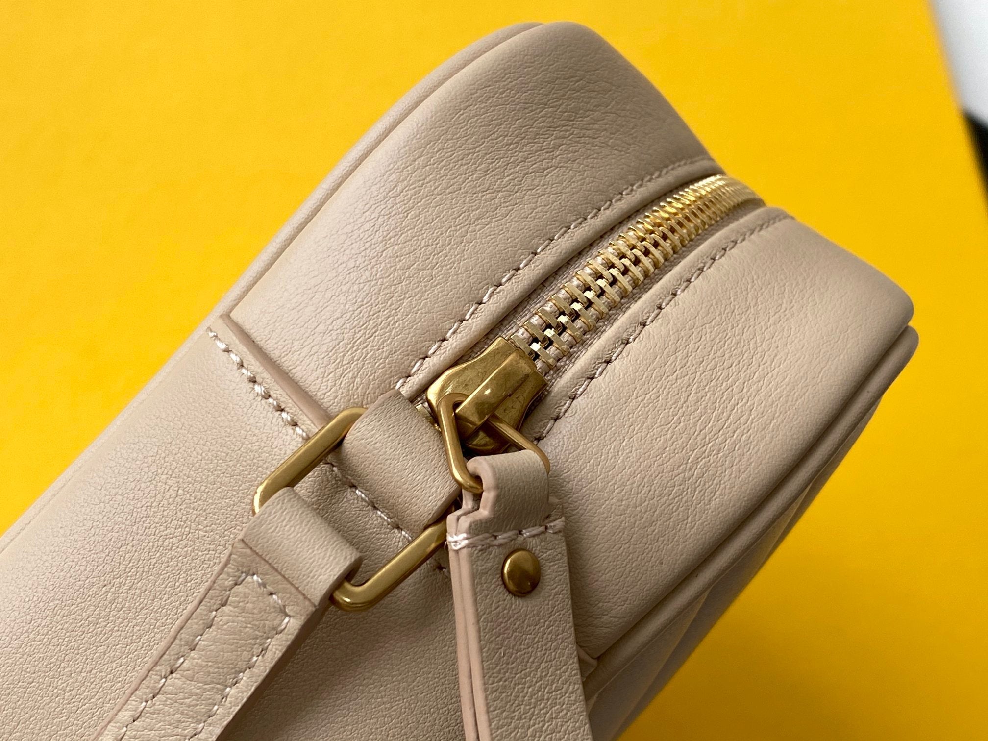 Y Lou Camera Bag In Quilted Leather - Image 18