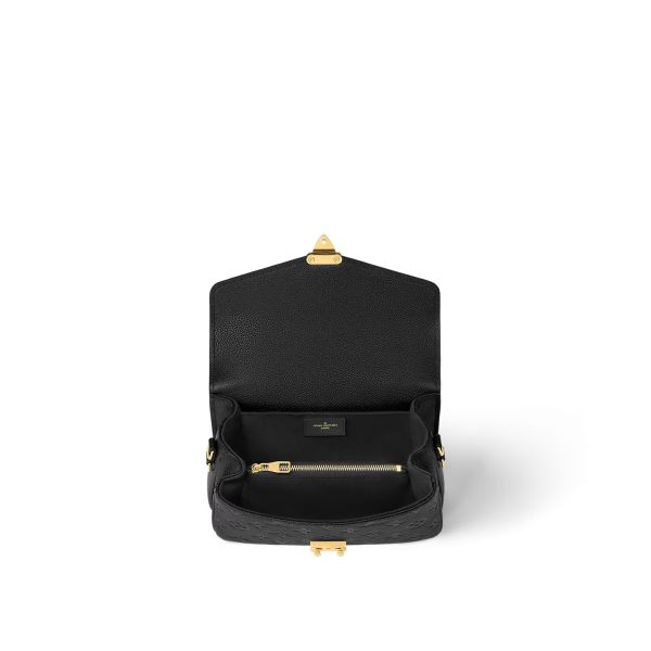 L M46595 Pochette Metis East West