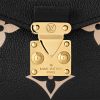 L M46596 Pochette Metis East West