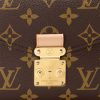 L M46279 Pochette Metis East West