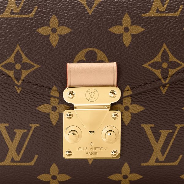 L M46279 Pochette Metis East West