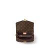 L M46279 Pochette Metis East West