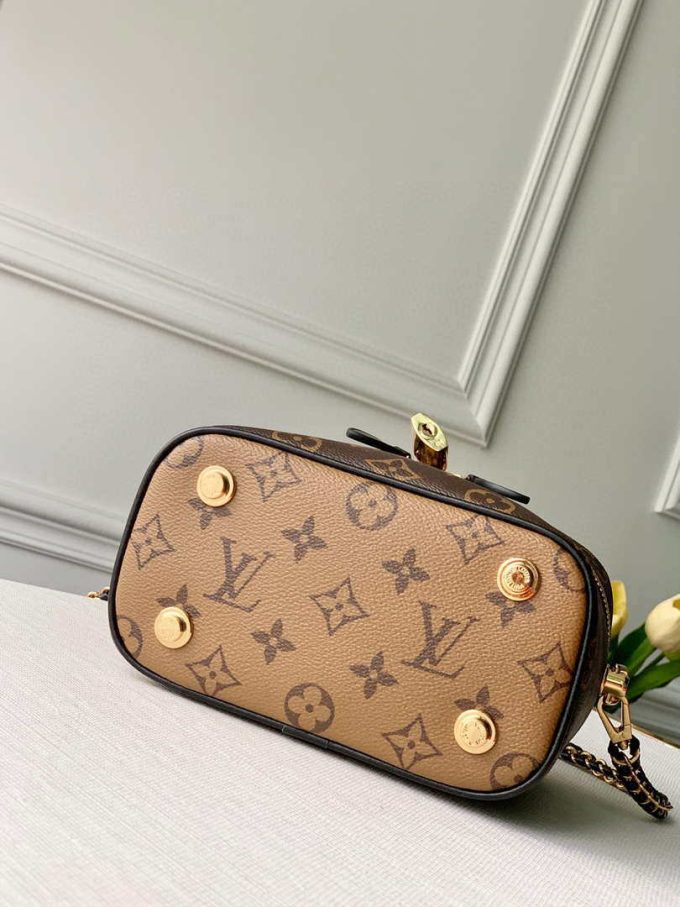 Louis M45165  Vanity Pm Monogram Bag - Image 4