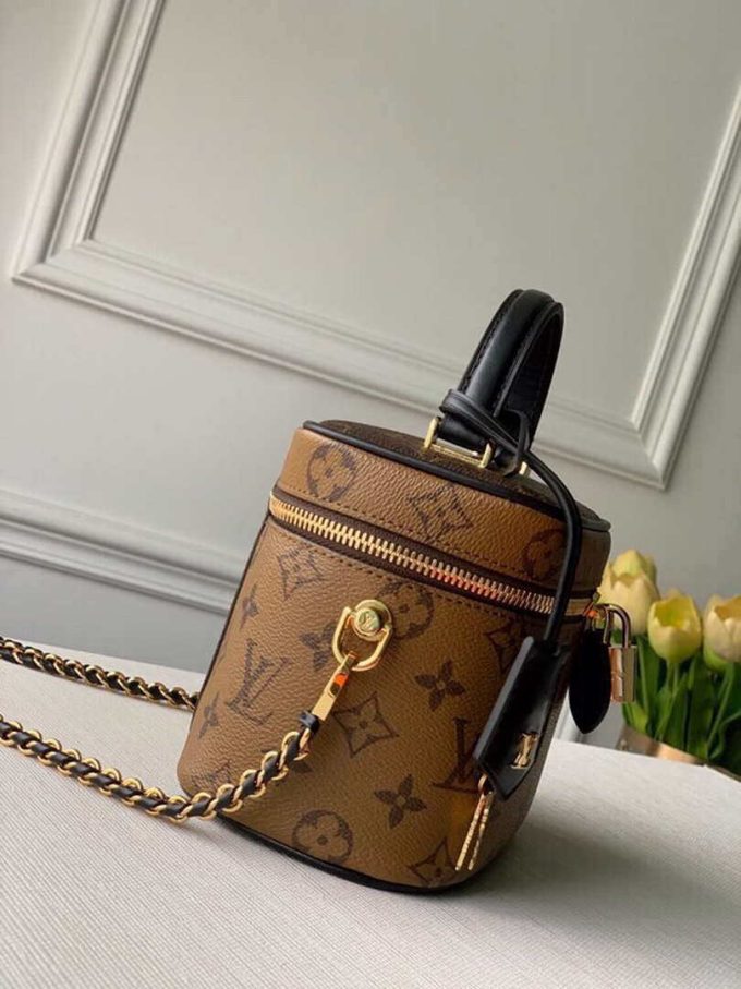Louis M45165 Vanity Pm Monogram Reverse Bag - Image 3