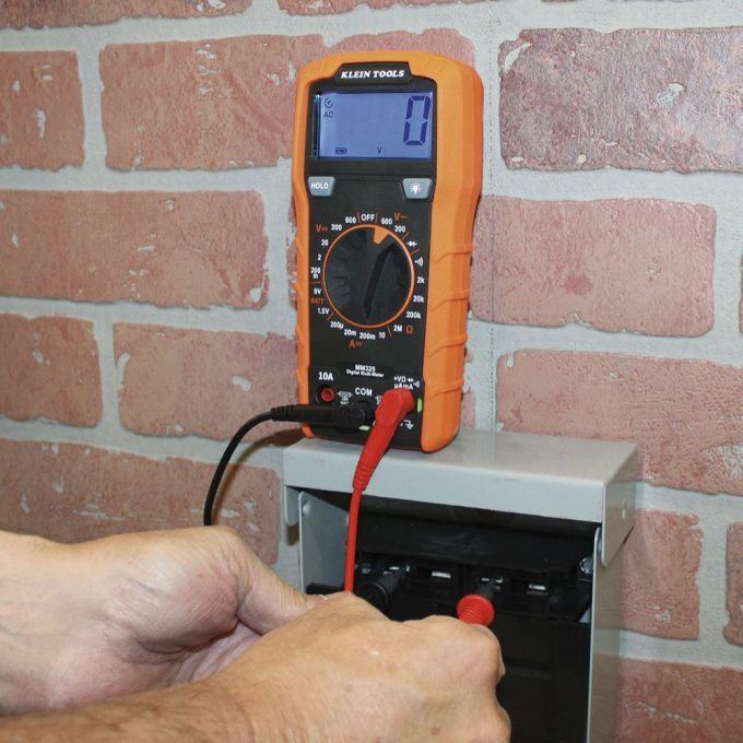Klein Tools MM325 Multimeter, Digital Manual-Ranging 600V AC/DC Voltage Tester, Tests Batteries, Current, Resistance, Diodes, and Continuity - Image 7