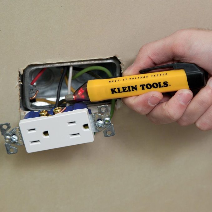 Klein Tools NCVT-1P Non-Contact Voltage Tester Pen, 50 to 1000V AC - Image 9