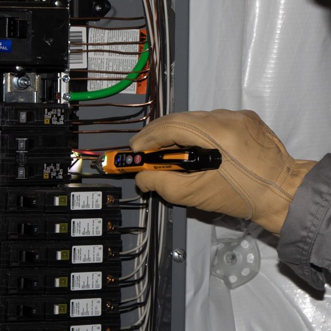 Klein Tools RT250KIT Premium Non-Contact Voltage and GFCI Receptacle Electrical Test Kit - Image 9