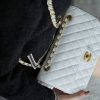 CC CF25 Classic flap bag Caviar leather