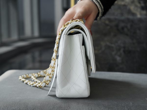 CC CF25 Classic flap bag Caviar leather