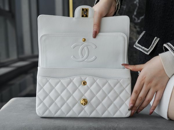 CC CF25 Classic flap bag Caviar leather