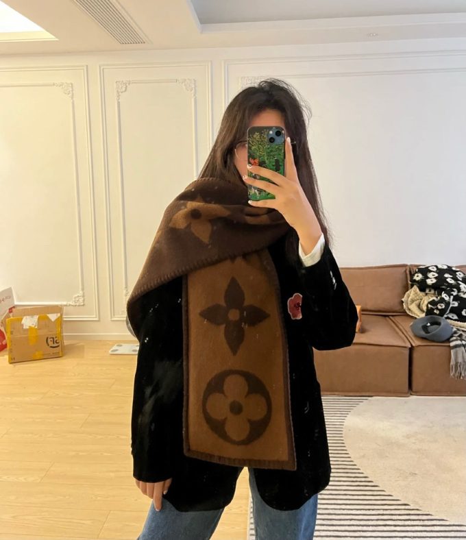 2 Color Classic Cashmere 240X26Cm Alphabets Scarf Wj-985173
